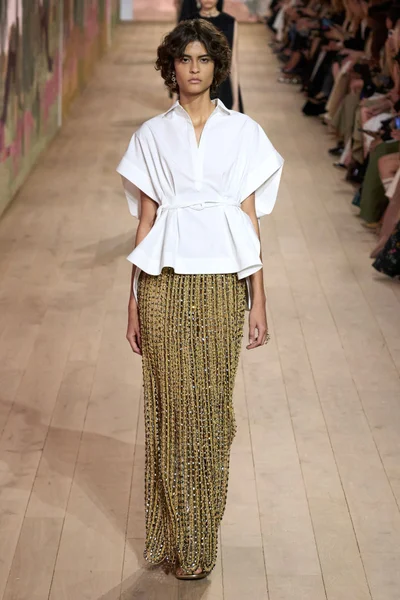 Look 35